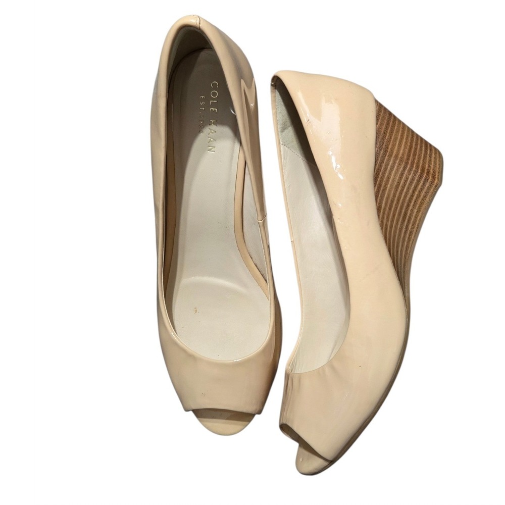 Cole Haan Grand.OS Nude Patent Leather Peep Toe Wedge Pumps Size 8.5 W06552